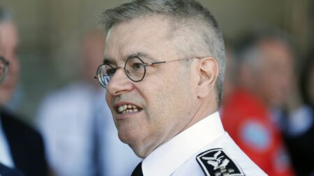 Préfet soupçonné d'agression sexuelle : le parquet de Paris ouvre une enquête, l'avocate du haut-fonctionnaire évoque un "malheureux incident"
              Alain Thirion, l'ex-patron de la Sécurité civile, est accusé d'avoir agressé sexuellement une femme en entrant dans sa chambre d'hôtel à l'occasion de la cérémonie de sortie de la nouvelle promotion, d'après des sources proches du dossier.