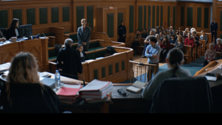Cinéma : "Anatomie d’une chute" sort en salle le 23 août
              Trois mois après sa Palme d’or à Cannes, "Anatomie d’une chute", le film de Justine Triet, sort en salle mercredi 23 août. L’occasion de revenir sur le triomphe du film réalisé par une cinéaste qui n’a pas mâché ses mots lors de la cérémonie de clôture.
