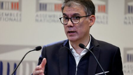 Européennes 2024 : Olivier Faure défend le principe d'une liste autonome du Parti socialiste, comme EELV et le PCF
                  Le patron du PS dit "respecter l'autonomie stratégique de [ses] partenaires", alors que la Nupes se divise actuellement sur plusieurs sujets.