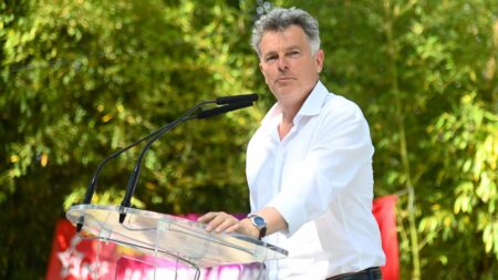 Fabien Roussel, Favori des Sympathisants de Gauche, Se Prépare pour 2027, Boosté par les Sondages ÉDITO. Fabien Roussel se prépare pour 2027, et les sondages lui donnent des ailes
Une enquête Elabe a consacré Fabien Roussel personnalité politique préférée des sympathisants de gauche. De quoi encourager le chef du PCF, déjà sur les rails pour 2027.