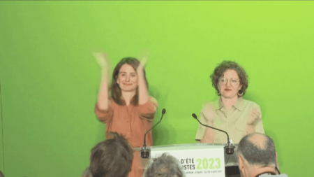 Gauche divisée pour les élections européennes: Europe Ecologie-Les Verts confirme sa propre liste Elections européennes : la gauche en ordre dispersé
Alors que certains à gauche plaidaient pour l'union lors des élections européennes, Europe Ecologie-Les Verts, qui compte sur cette échéance, a rappelé lors de son université d'été que le parti aurait sa propre liste. Tout en défendant une gauche soudée.