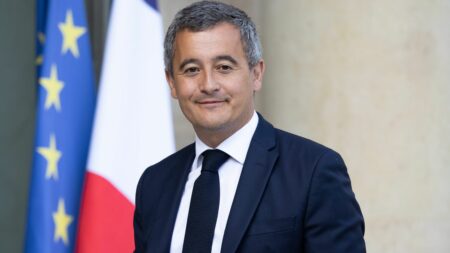 Gérald Darmanin continue son travail politique pendant l’été avec une visiste à Marseille et la dissolution de Civitas ÉDITO. Entre une discrète visite à Marseille et la dissolution de Civitas, Gérald Darmanin ne prend pas de vacances
Le très ambitieux ministre de l'Intérieur continue d'occuper le terrain cet été, même pendant ses vacances. Une vraie stratégie politique, avant une rentrée qu'il envisage comme une démonstration de force.
