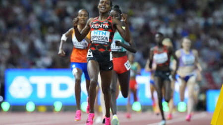 Kipyegon remporte l'or au 1 500 m et Tamberi remporte la couronne du saut en hauteur