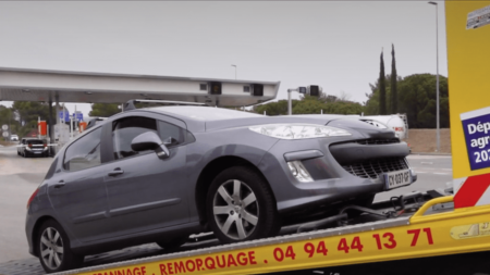 Automobile : la peur de la panne sur l'autoroute
              La panne est la grande hantise des automobilistes, encore plus lorsqu'ils s'apprêtent à prendre la route vers leur destination de vacances.