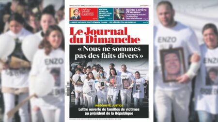 Après la Une du "JDD" sur Enzo, sa famille veut déposer plainte contre l'hebdomadaire
              L'édition du 6 août du "Journal du dimanche" faisait sa Une avec une lettre ouverte cosignée par des proches de victimes, dont les parents d'Enzo, tué à l'arme blanche en juillet dans l'Eure. Mais la photo utilisée pour l'illustrer a été prise lors d'une marche blanche organisée pour un autre Enzo, mort en janvier percuté par une voiture.