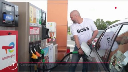 Carburants : flambée des prix au cœur de l’été
              Le prix des carburants s’envole en raison d’une hausse du cours du baril de pétrole.