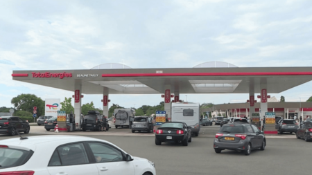 Carburants : les stratégies des vacanciers
              Les prix des carburants sont toujours en hausse avec la barre des deux euros le litre parfois atteinte et même dépassée. Dans ce contexte, certains automobilistes adaptent leur comportement pour réduire le coût des vacances.