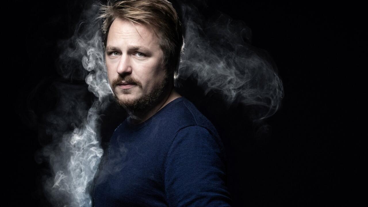Le journaliste français Geoffroy Lejeune pose lors d'une séance photo à Paris le 28 septembre 2020.