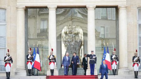 Le faste et la cérémonie abondent alors que Charles III entame sa visite d'État en France