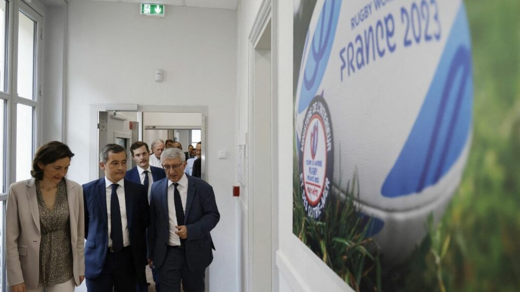 Coupe du monde de rugby : "7 500 policiers et gendarmes seront mobilisés pour les matchs à gros enjeux", annonce le ministre de l'Intérieur
                  Lors d'une conférence de presse, Gérald Darmanin et Amélie Oudéa-Castéra ont assuré avoir "tiré les leçons" du fiasco de la finale de la Ligue des champions au Stade de France.