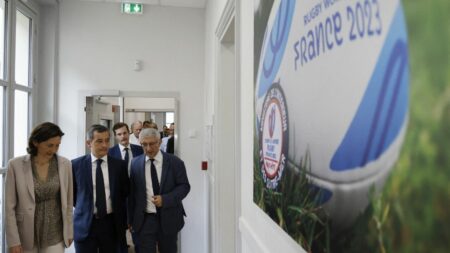 7 500 forces de l’ordre mobilisées pour les matchs majeurs de la Coupe du Monde de Rugby, annonce le Ministre de l’Intérieur Coupe du monde de rugby : "7 500 policiers et gendarmes seront mobilisés pour les matchs à gros enjeux", annonce le ministre de l'Intérieur
Lors d'une conférence de presse, Gérald Darmanin et Amélie Oudéa-Castéra ont assuré avoir "tiré les leçons" du fiasco de la finale de la Ligue des champions au Stade de France.