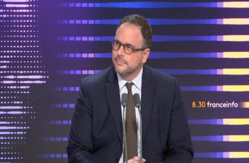 Endométriose : le ministre de la Santé dénonce une "proposition opportuniste" du RN sur un sujet sur lequel "il ne s'est jamais investi"
                  Marine Le Pen a annoncé qu'elle porterait un texte permettant aux femmes souffrant d'endométriose d'être reconnues en Affection longue durée (ALD). Elles y ont "déjà accès", rétorque Aurélien Rousseau.