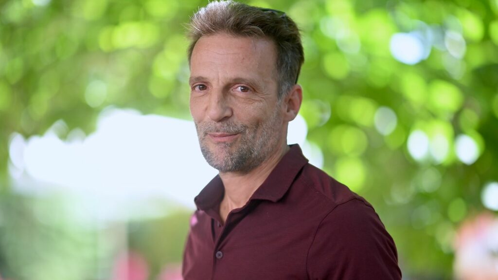 L'acteur Mathieu Kassovitz dans un état "préoccupant" après un accident de moto sur un circuit dans l'Essonne
              L'acteur Mathieu Kassovitz a été victime d'un accident de moto ce dimanche en Essonne. Dans un état "préoccupant", il a été hospitalisé au Kremlin-Bicêtre.