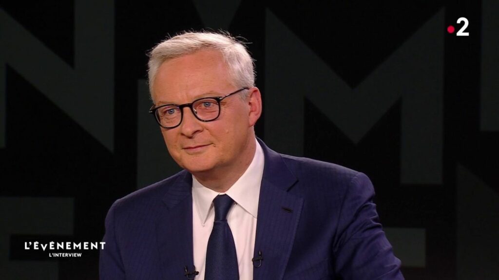 Inflation, budget 2024, présidentielle... Ce qu'il faut retenir de l'interview de Bruno Le Maire dans "L'Evénement, l'interview"
                  Le ministre de l'Economie était l'invité de l'émission politique de France 2 jeudi soir. Il a notamment fait le point sur l'inflation alimentaire, le pouvoir d'achat et les objectifs de croissance pour l'année à venir.