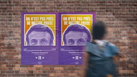 Campagne musicale des Jeunes avec Macron pour recruter: 100,000 tracts et 25,000 affiches le 11 Septembre "On n'est pas près de mettre pause" : la campagne "musicale" des Jeunes avec Macron pour recruter de nouveaux adhérents
Quelque 100 000 tracts et 25 000 affiches seront distribués à proximité des universités et des lycées le 11 septembre.