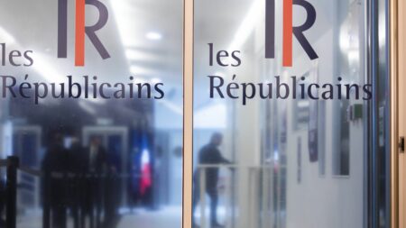 Élections européennes: Les Républicains désigneront leur tête de liste fin 2023-début 2024 Élections européennes : LR va prendre son temps pour désigner sa tête de liste
Alors que Jordan Bardella est officiellement tête de liste RN pour les élections européennes du 9 juin, et Marion Maréchal pour Reconquête, Les Républicains ne vont désigner leur candidat qu'à la fin de l'année voire au début de l'année 2024, c'est l'info du brief.