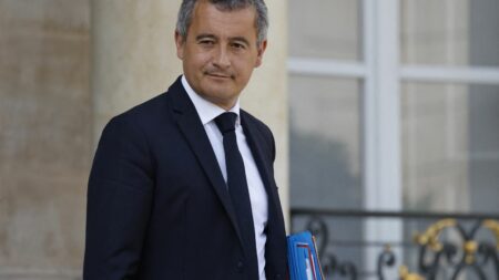 Gérald Darmanin demande vigilance aux préfets face aux manifestations contre violences policières Manifestations contre les "violences policières" : Gérald Darmanin appelle les préfets à être vigilants à ceux "qui salissent" les forces de l'ordre
À la veille de la mobilisation nationale contre les violences policières, le ministre de l'Intérieur Gérald Darmanin les préfets à une "vigilance particulière"