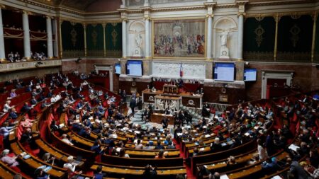 Projet de loi de finances 2024 : Stratégie d’examen en réflexion par la majorité présidentielle Budget 2024 : la majorité réfléchit à la meilleure stratégie pour l'examen du projet de loi de finances
L'examen du budget va commencer dans quelques semaines à l'Assemblée nationale. La majorité présidentielle réfléchit déjà à la gestion de ce texte, c'est l'info du brief.