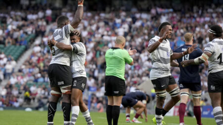 Sous-estimez les Fidji à vos risques et périls, prévient l'entraîneur gallois Gatland aux joueurs