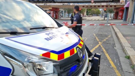 19 octobre: Fausses alertes à la bombe en France, Bilan à l’hôpital de Gaza, Augmentation Netflix PODCAST. Fausses alertes à la bombe, bilan difficile à l'hôpital de Gaza et l'abonnement Netflix augmente : ça dit quoi ce 19 octobre ?
Ce jeudi 19 octobre, le ministre de la Justice veut "punir" les "guignols" derrière les fausses alertes à la bombe en France, un bilan difficile à établir à l'hôpital de Gaza et Netflix va encore augmenter ses abonnements.