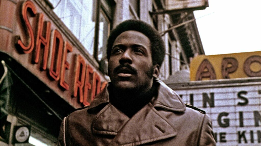 L'acteur Richard Roundtree, inoubliable Shaft et premier héros noir de films d'action, est mort à 81 ans
          Connu pour avoir permis d'ouvrir de nouvelles portes aux acteurs noirs, Richard Roundtree est associé à son rôle dans "Shaft", considéré comme un film culte et fondateur de la "Blaxploitation".