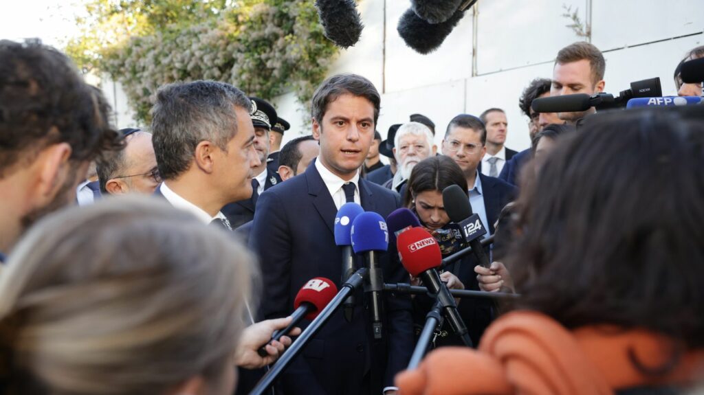 ÉDITO. Le ministre de l’Éducation nationale, Gabriel Attal, est omniprésent depuis la rentrée
          L’assassinat vendredi dernier d’un enseignant à Arras, est un traumatisme qui s’ajoute aux nombreux maux qui touchent l’école. Autant de lourds défis pour le ministre de l’Éducation nationale et de la jeunesse qui multiplie les prises de parole.