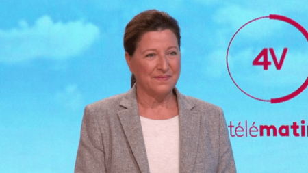 Agnès Buzyn : première à faire une conférence sur Covid-19, rappel lors des ‘4 Vérités’ sur France 2 Covid-19 : Agnès Buzyn, ancienne ministre de la Santé, rappelle avoir été "la première au monde" à faire une conférence de presse lors de la pandémie
Agnès Buzyn, ancienne ministre de la Santé, était l'invitée des "4 Vérités" sur France 2, mercredi 4 octobre.