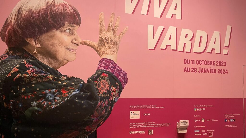 Photo, cinéma et féminisme : Agnès Varda en majesté à la Cinémathèque
                  La Cinémathèque française accueille une grande exposition sur l'œuvre et la carrière de la cinéaste, photographe et plasticienne, disparue en 2019 et ayant obtenu sa reconnaissance un peu sur le tard.