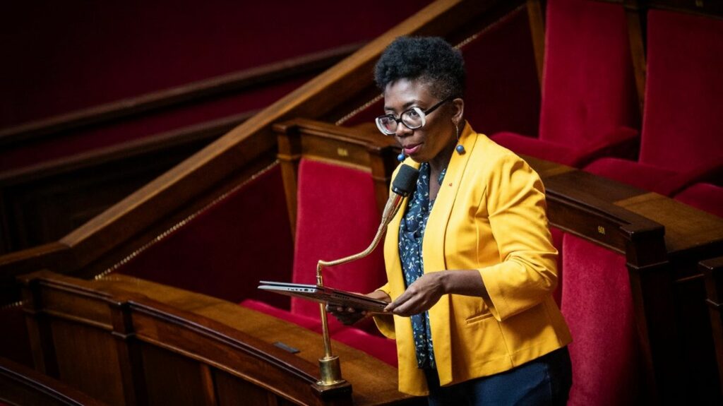Gérald Darmanin saisit la justice pour "apologie du terrorisme" après les propos de la députée Danièle Obono sur le Hamas
          Invitée de "Sud Radio", la députée de La France insoumise a qualifié le mouvement islamiste de mouvement de résistance, sans confirmer le caractère terroriste de l'organisation.