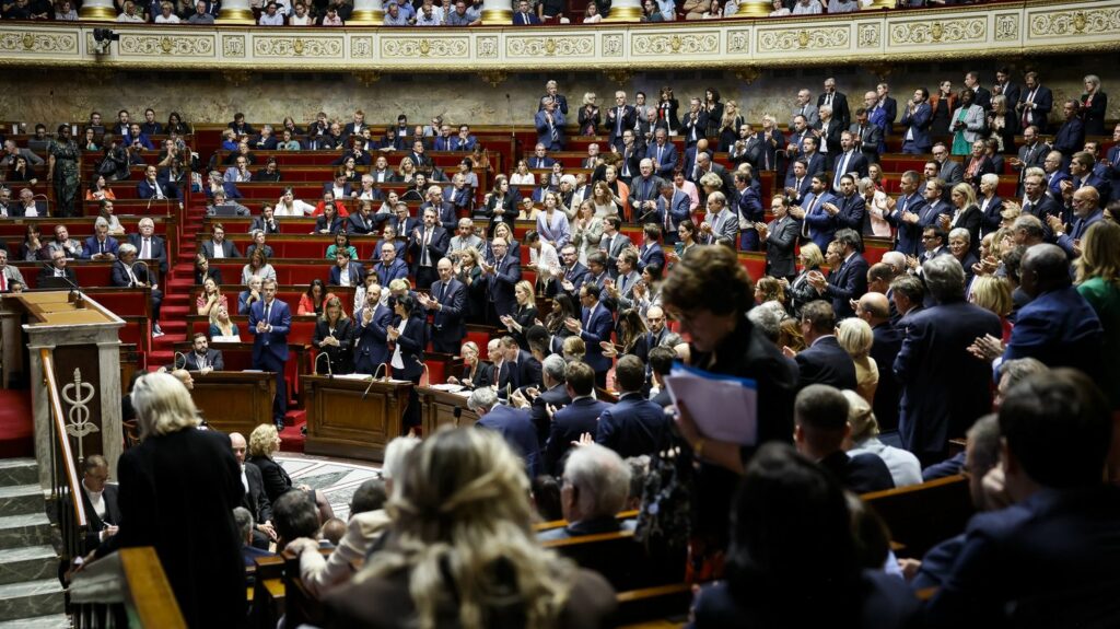 ÉDITO. Guerre entre Israël et le Hamas : le conflit au Proche-Orient hystérise le débat public en France
          Que ce soit sur les réseaux sociaux ou lors de différents débats, le climat politique s'envenime un peu plus chaque jour en France, depuis l'attaque du Hamas.