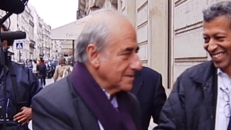 Décès de Jean-Pierre Elkabbach: Multiplication des hommages politiques de Sarkozy à Hollande Mort de Jean-Pierre Elkabbach : les hommages des politiques se multiplient
De Nicolas Sarkozy à François Hollande, les hommages politiques se multiplient depuis le décès de Jean-Pierre Elkabbach, mardi 3 octobre.