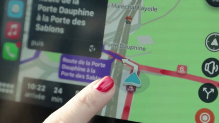 Les itinéraires bis proposés par les GPS, un enfer pour les riverains
                  Les GPS proposent parfois aux automobilistes des itinéraires bis. Seulement, les habitants de certaines communes ont vu leur quotidien fortement perturbé par la circulation. Comment enrayer ce phénomène ? Les équipes du 20 Heures ont enquêté.