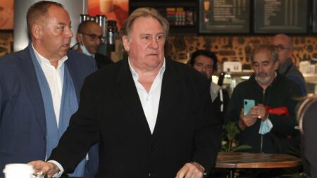Gérard Depardieu, mis en examen pour viols et agressions sexuelles, déclare n'avoir "jamais abusé d'une femme"
              "Je ne suis ni un violeur, ni un prédateur", assure l'acteur, publiquement mis en cause par au moins quinze femmes pour des violences sexistes et sexuelles.