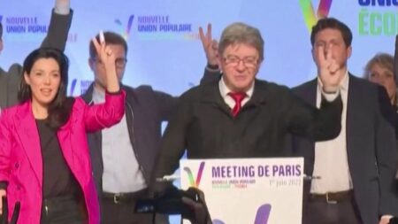 Mélenchon accuse Braun-Pivet d’être facteur de divisions au sein de France Insoumise suite à son déplacement en Israël La France insoumise : Jean-Luc Mélenchon devient un facteur de divisions au sein du parti
Jean-Luc Mélenchon a dénoncé, dimanche 22 octobre, le déplacement en Israël de Yaël Braun-Pivet, présidente de l’Assemblée Nationale. Le leader de la France Insoumise l’accuse de "camper à Tel-Aviv".