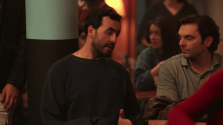 Cinéma : "Une année difficile", huitième long-métrage du duo Nakache-Toledano
          Le nouveau film d’Olivier Nakache et Éric Toledano, "Une année difficile", sort mercredi 18 octobre au cinéma. C’est l’histoire de deux gentils loosers, qui s’engagent avec des militants écolos.