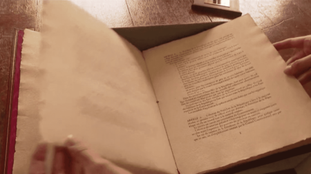 Président ouvre voie à élargissement de la Constitution pour son 65e anniversaire, 4 octobre Politique : vers une révision de la Constitution ?
Mercredi 4 octobre, à l’occasion du 65e anniversaire de la Constitution, le président de la République a ouvert la voie à un élargissement de la Constitution. Dans quel cadre ? Éléments de réponse.