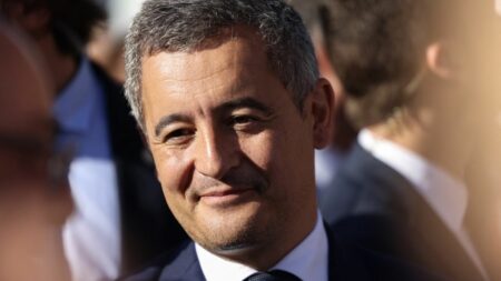 Présidentielle 2027: Darmanin voit Philippe comme favori mais questionne son ambition Présidentielle 2027 : Gérald Darmanin estime qu'Edouard Philippe est "le mieux placé" mais s'interroge sur son "envie"
A propos de ses propres ambitions présidentielles, le ministre de l'Intérieur a considéré ne pas avoir "la prétention de dire qu'(il) peut être le successeur du général de Gaulle".