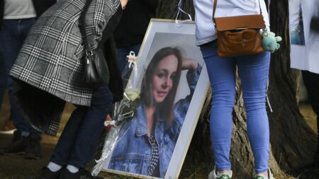 Meurtre de Justine Vayrac : une reconstitution en présence du suspect organisée ce mercredi en fin de journée en Corrèze
          La jeune femme avait été retrouvée morte en octobre 2022, quelques jours après sa disparition près d'une discothèque en Corrèze. Le principal suspect sera présent pour la reconstitution.
