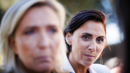 Rejet de la loi sur l’endométriose : Laure Lavalette du RN dénonce sectarisme de la Nupes Endométriose : le rejet de la proposition de loi du RN est "un exemple frappant du sectarisme" de la Nupes, selon la députée RN Laure Lavalette
La député RN du Var Laure Lavalette a dénoncé ce vendredi 6 octobre sur France info "un exemple frappant du sectarisme et du dogmatisme" des députés de gauche, après le rejet de ces derniers de la proposition de loi du RN visant à accompagner les femmes souffrant d'endométriose.