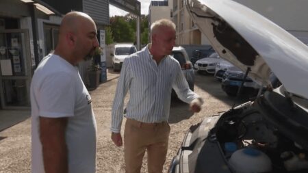 Automobile : la voiture thermique fait de la résistance
              Les ventes de véhicules électriques ont augmenté ces derniers temps, mais ces modèles sont très rares sur le marché de l’occasion en France. Les propriétaires de véhicules thermiques rechignent donc à lâcher leurs voitures.