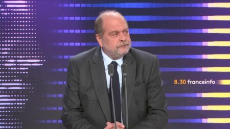 Prisons : "Nous avons pris un peu de retard" sur la création de 15 000 places de plus, reconnaît le ministre de la Justice
                  Le garde des Sceaux explique ce retard par les différentes crises rencontrées ces dernières années : la Covid, puis la guerre en Ukraine, qui ont, selon lui, retardé les chantiers.