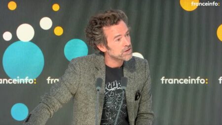 Romain Duris : "J'aime que ce métier puisse être un peu magique, un peu sans règles"
              Tous les jours, une personnalité s'invite dans le monde d'Élodie Suigo. Mercredi 4 octobre 2023 : le comédien Romain Duris. Il est à l'affiche du film : "Le Règne animal" de Thomas Cailley qui sort aujourd’hui.