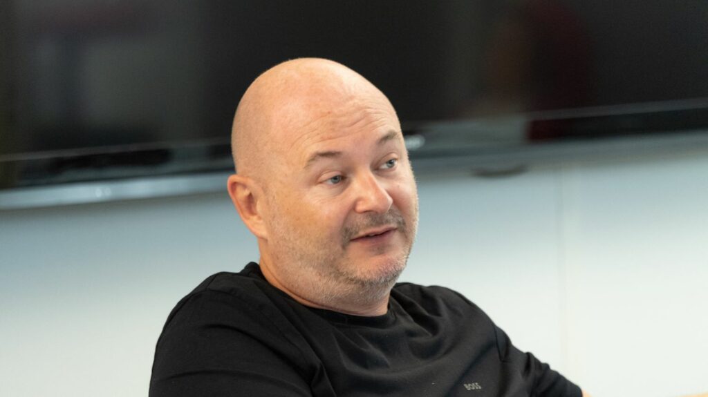 Sébastien Cauet, visé par trois plaintes pour viols et agressions sexuelles, "conteste toutes les accusations"
          L'animateur de 51 ans, en retrait provisoire de l'antenne de NRJ depuis près d'une semaine, est désormais accusé par trois femmes différentes.