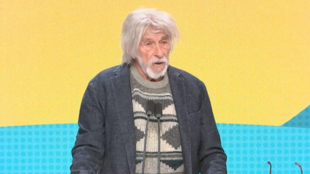 "C'était le cinéma, mon meilleur psychanalyste" : Pierre Richard se livre dans une autobiographie
          Tous les jours, une personnalité s'invite dans le monde d'Élodie Suigo. Jeudi 30 novembre 2023 : le comédien, Pierre Richard. Il publie aujourd’hui une autobiographie "Souvenirs d’un distrait" aux éditions du Cherche-Midi.