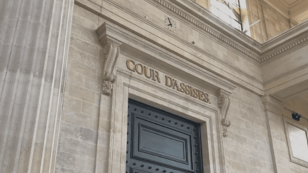 Pédocriminalité : ouverture du procès d'un homme accusé d'avoir animé un vaste réseau pédophile sur le darknet
          Le procès de Mathieu D., accusé notamment d'avoir animé un vaste réseau pédophile sur le darknet, s'ouvre mercredi 29 novembre devant la cour d'assises de la Gironde. L'homme a reconnu les faits en garde à vue.