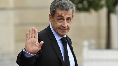Bygmalion Affaire: Ex-Président Nicolas Sarkozy Retourne Devant la Justice, 2 Ans Après Sa Condamnation Affaire Bygmalion : Nicolas Sarkozy de retour devant la justice
Il y a deux ans, l'ancien chef de l'Etat a été condamné à un an de prison ferme. Une condamnation jugée injuste par Nicolas Sarkozy bien décidé à se défendre dans ce dossier, ce mercredi.