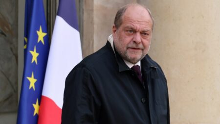 CJR: Procès Dupond-Moretti n’est pas une victoire, selon avocat syndicats magistrats plaignants Éric Dupond-Moretti devant la CJR : ce procès n'est pas "une victoire", selon l'avocat des deux syndicats de magistrats qui ont porté plainte
"Ce que demandent les syndicats de magistrats, c'est le respect du droit", rappelle Christophe Clerc.