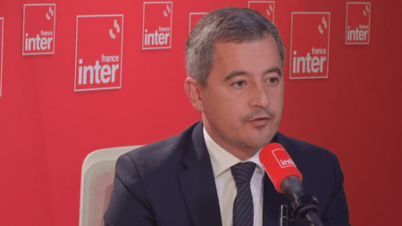 Ultradroite : Gérald Darmanin va proposer la dissolution de trois groupuscules d'extrême droite, dont Division Martel
          Sur France Inter, le ministre de l'Intérieur assure que le gouvernement "combat depuis très longtemps les groupes d'extrême droite"