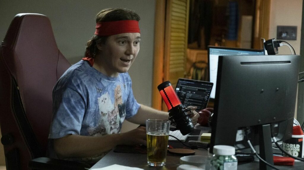 "Dumb Money" : la bataille des fans de GameStop contre Wall Street
          Le film "Dumb Money" est inspiré par une histoire vraie qui a ébranlé Wall Street.