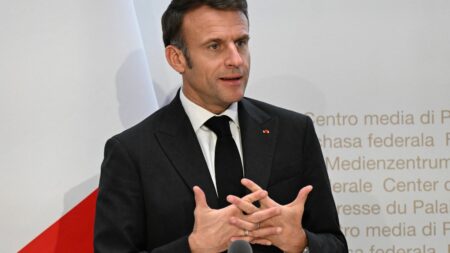 Antisémitisme : Emmanuel Macron "condamne avec la plus grande force" la dégradation de stèles juives dans l'Oise
          Dix stèles ont été dégradées dans le cimetière militaire allemand de la Première Guerre mondiale à Moulin-sous-Touvent, a annoncé mercredi la préfecture du département.